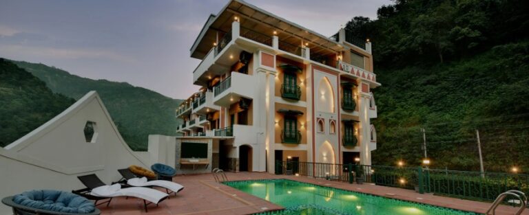  Best Hotels in Rishikesh Near Ganga for a Relaxing Experience